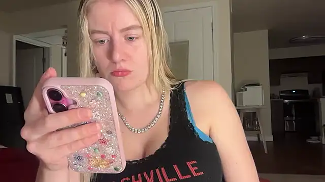 blondebunny999 999 online show from February 17, 2026, 4:21 am