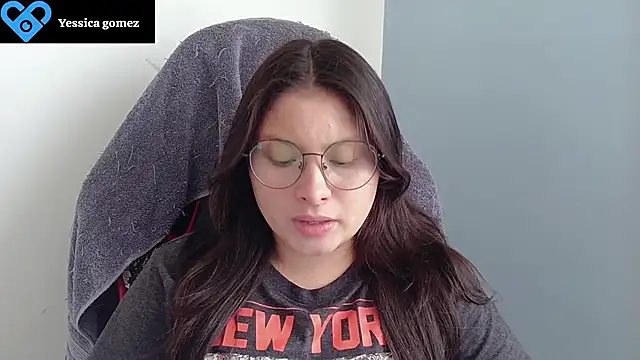 yessica gomez01 online show from June 20, 2026, 5:51 pm
