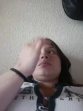 yessica gomez01 online show from June 16, 2026, 7:03 pm