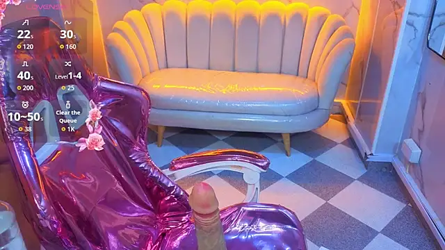 Clhoe b online show from June 13, 2026, 8:07 pm