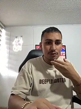 Snapshot of SAINTKRENT chatting on February 16, 2026, 6:17 pm SAINTKRENT online show from February 16, 2026, 6:17 pm