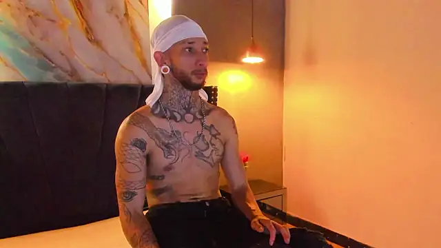 axel valtier online show from January 17, 2026, 4:05 am