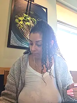 Snapshot of tastesosweet chatting on April 22, 2026, 6:58 pm tastesosweet online show from April 22, 2026, 6:58 pm