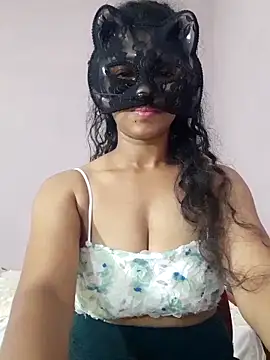 cutehotwife online show from April 1, 2026, 3:52 am