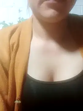 Snapshot of jjennyyy chatting on May 18, 2026, 1:05 pm jjennyyy online show from May 18, 2026, 1:05 pm