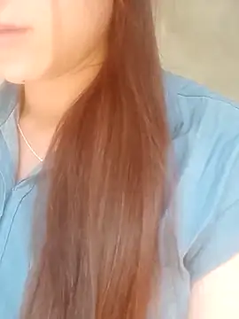 jjennyyy online show from April 9, 2026, 7:14 am