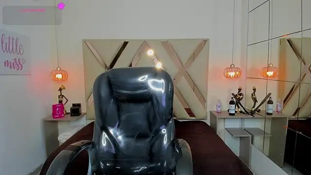 Anyelo Twink online show from June 15, 2026, 4:45 am