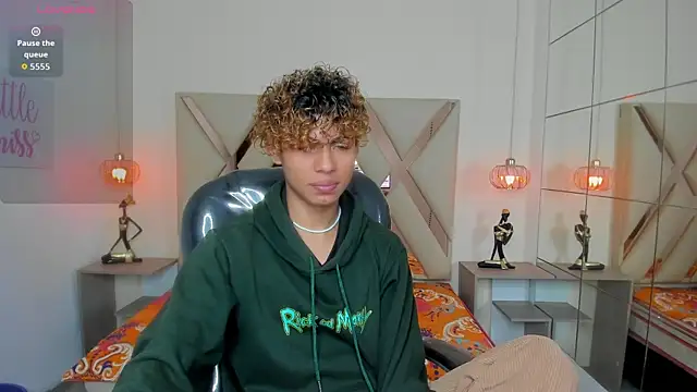 Anyelo Twink online show from April 30, 2026, 4:19 am