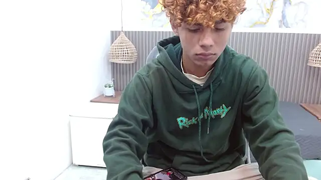 Anyelo Twink online show from February 13, 2026, 1:33 pm