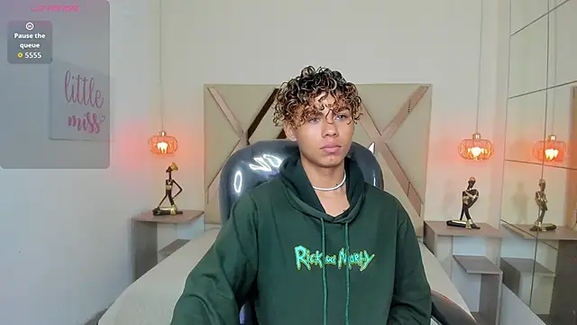 Anyelo Twink online show from April 25, 2026, 4:04 am