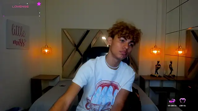 Snapshot of Anyelo_Twink chatting on July 26, 2026, 4:08 am Anyelo Twink online show from July 26, 2026, 4:08 am