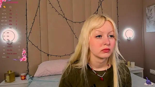 AdeleSilvy online show from May 1, 2026, 1:32 am