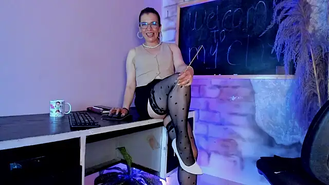 Snapshot of milenahot__69 chatting on July 2, 2026, 11:27 am milenahot 69 online show from July 2, 2026, 11:27 am