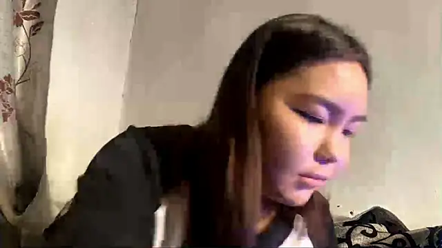 MollyAsian online show from January 15, 2026, 8:29 am