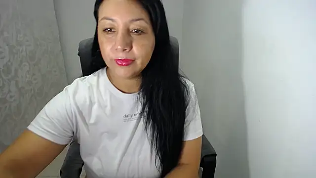 Snapshot of soyElena46 chatting on July 25, 2026, 12:00 pm soyElena46 online show from July 25, 2026, 12:00 pm