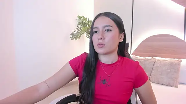 Snapshot of mia_slora chatting on June 4, 2026, 2:38 am mia slora online show from June 4, 2026, 2:38 am