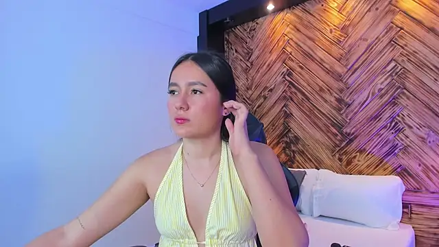 Snapshot of mia_slora chatting on July 16, 2026, 12:24 pm mia slora online show from July 16, 2026, 12:24 pm