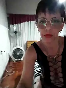 Juguetonafogosa5 online show from February 24, 2026, 3:51 am