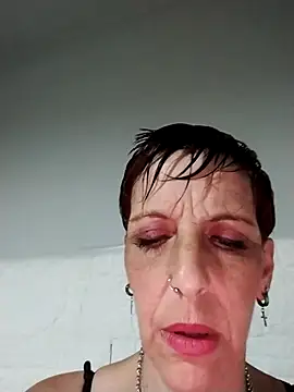 Juguetonafogosa5 online show from February 4, 2026, 10:49 pm