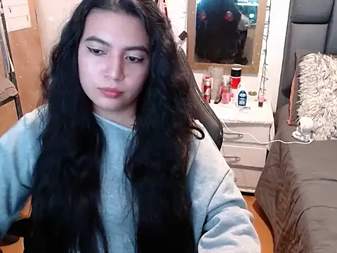 valentinajohnson18 online show from February 3, 2026, 9:31 pm