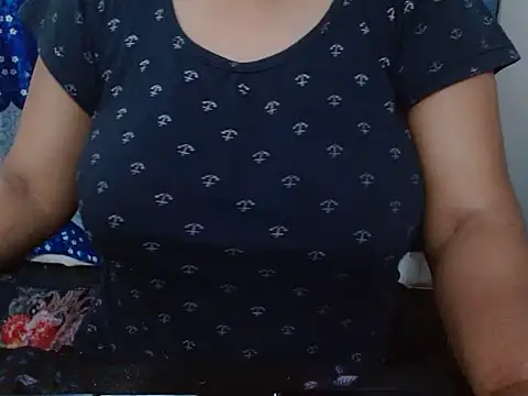 Hot-pinki online show from February 9, 2026, 11:08 am