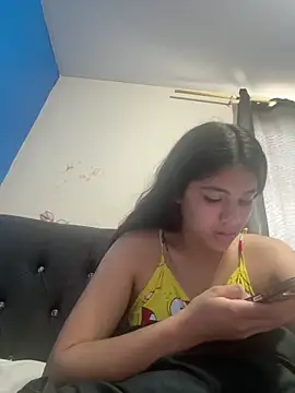 Snapshot of diosa_sofia19 chatting on May 4, 2026, 1:03 pm diosa sofia19 online show from May 4, 2026, 1:03 pm