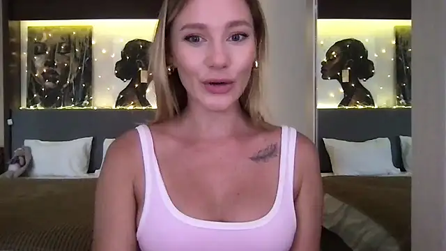 Stella muse online show from January 14, 2026, 4:05 am