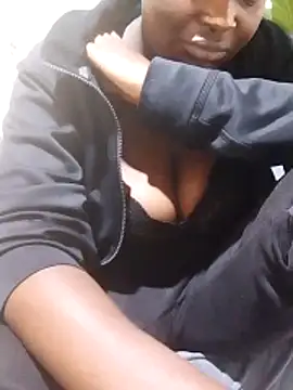 kiss-my-boobs online show from April 28, 2026, 11:36 am