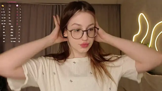 NicolaHulse online show from January 19, 2026, 4:05 am