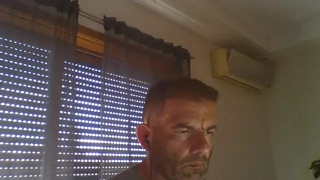 Snapshot of _grj1 chatting on August 2, 2026, 3:20 pm grj1 online show from August 2, 2026, 3:20 pm