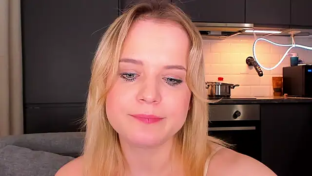 Snapshot of JessicaBeverly_ chatting on April 25, 2026, 1:41 pm JessicaBeverly online show from April 25, 2026, 1:41 pm