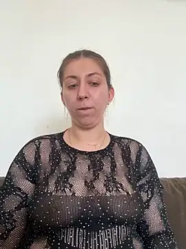 dalia0710 online show from March 13, 2026, 1:05 pm