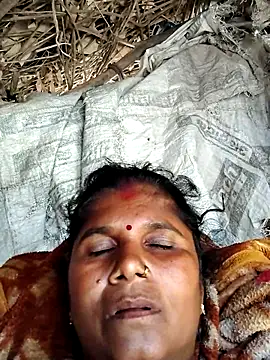 Snapshot of Hot_di97 chatting on July 5, 2026, 5:03 am Hot di97 online show from July 5, 2026, 5:03 am