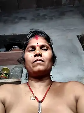 Hot di97 online show from April 26, 2026, 2:36 pm