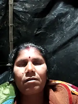 Hot di97 online show from February 13, 2026, 8:42 pm