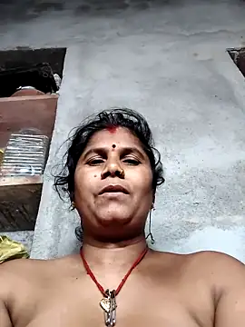 Hot di97 online show from April 26, 2026, 2:31 am