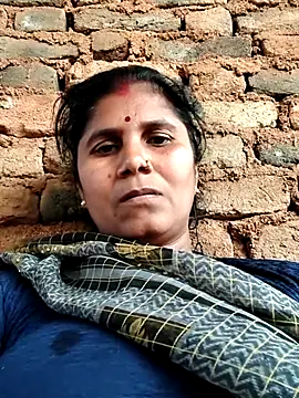 Hot di97 online show from February 22, 2026, 3:20 am