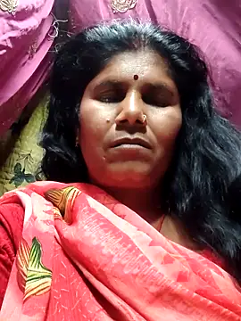 Hot di97 online show from February 22, 2026, 3:24 pm