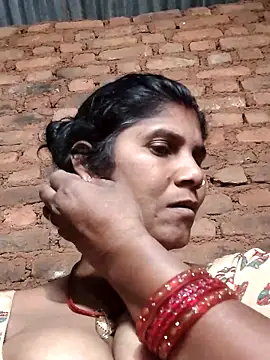 Hot di97 online show from March 13, 2026, 2:22 pm