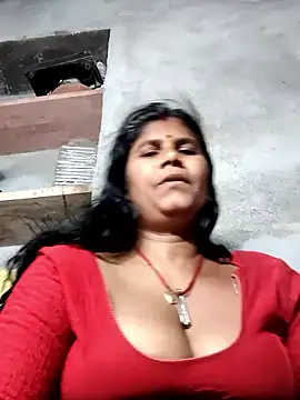 Hot di97 online show from April 23, 2026, 7:48 am