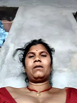 Hot di97 online show from May 5, 2026, 9:18 pm