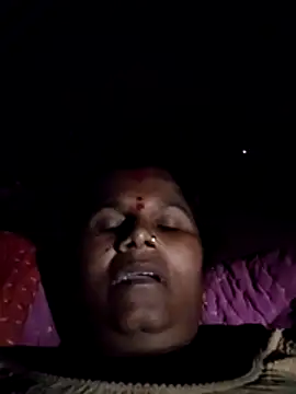 Snapshot of Hot_di97 chatting on July 6, 2026, 9:39 pm Hot di97 online show from July 6, 2026, 9:39 pm