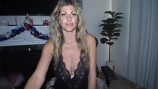 Snapshot of kaitlyncollins26 chatting on June 18, 2026, 12:32 pm kaitlyncollins26 online show from June 18, 2026, 12:32 pm