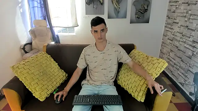 felipe colinss online show from June 10, 2026, 12:17 pm