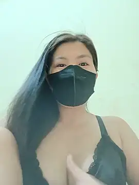 Snapshot of Lyly-68688 chatting on July 7, 2026, 7:45 am Lyly-68688 online show from July 7, 2026, 7:45 am