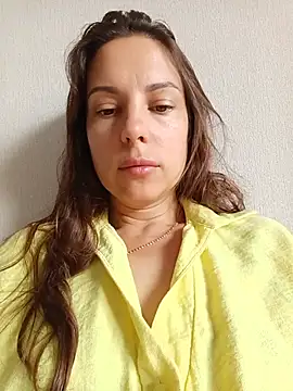 Snapshot of She-Moon chatting on July 22, 2026, 6:15 am She-Moon online show from July 22, 2026, 6:15 am