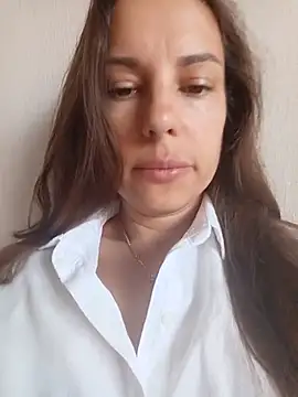 Snapshot of She-Moon chatting on July 17, 2026, 5:59 am She-Moon online show from July 17, 2026, 5:59 am