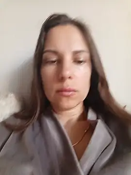 Snapshot of She-Moon chatting on June 29, 2026, 5:47 am She-Moon online show from June 29, 2026, 5:47 am