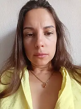 Snapshot of She-Moon chatting on July 25, 2026, 5:59 am She-Moon online show from July 25, 2026, 5:59 am