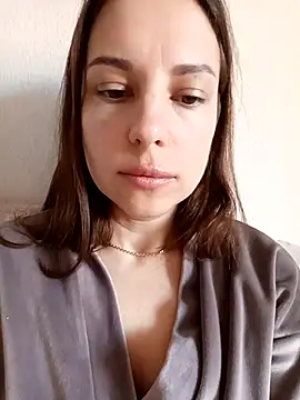 She-Moon online show from April 27, 2026, 6:22 am
